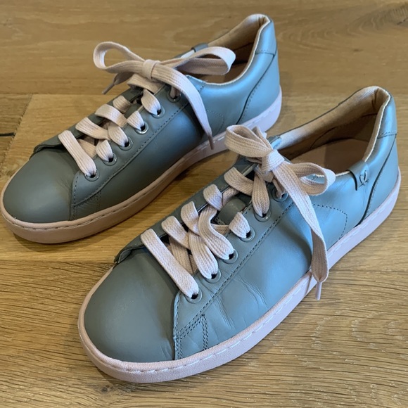 Vionic Pro Women's Mable Sneaker - Picture 3 of 9